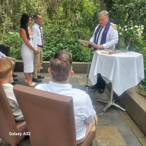 Wedding ceremony by Dr. Gerrit Rademeyer in Montagu