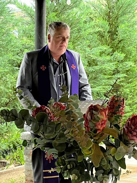 Wedding ceremony by Dr. Gerrit Rademeyer in Montagu